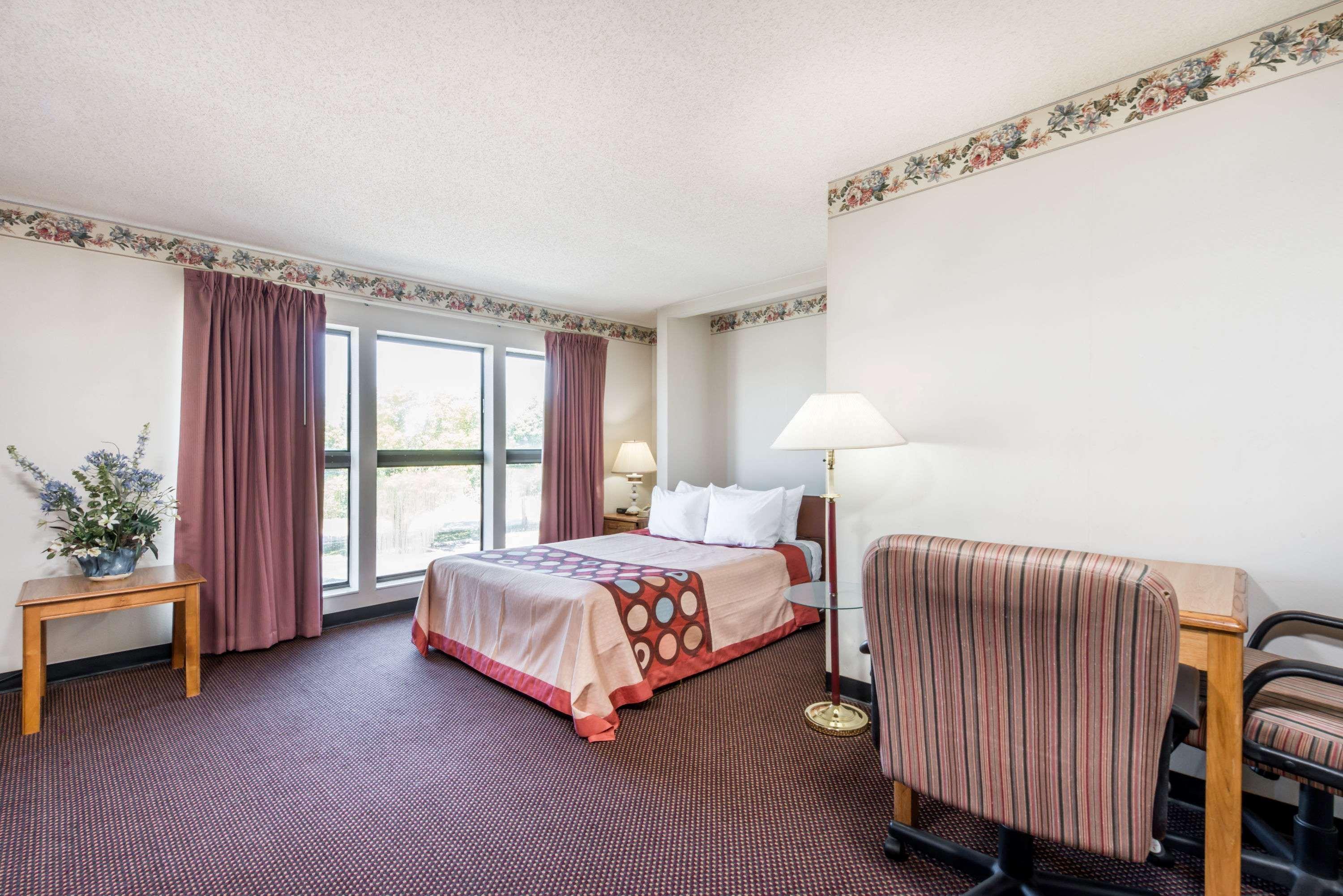 Super 8 By Wyndham Du Quoin Hotel Екстериор снимка
