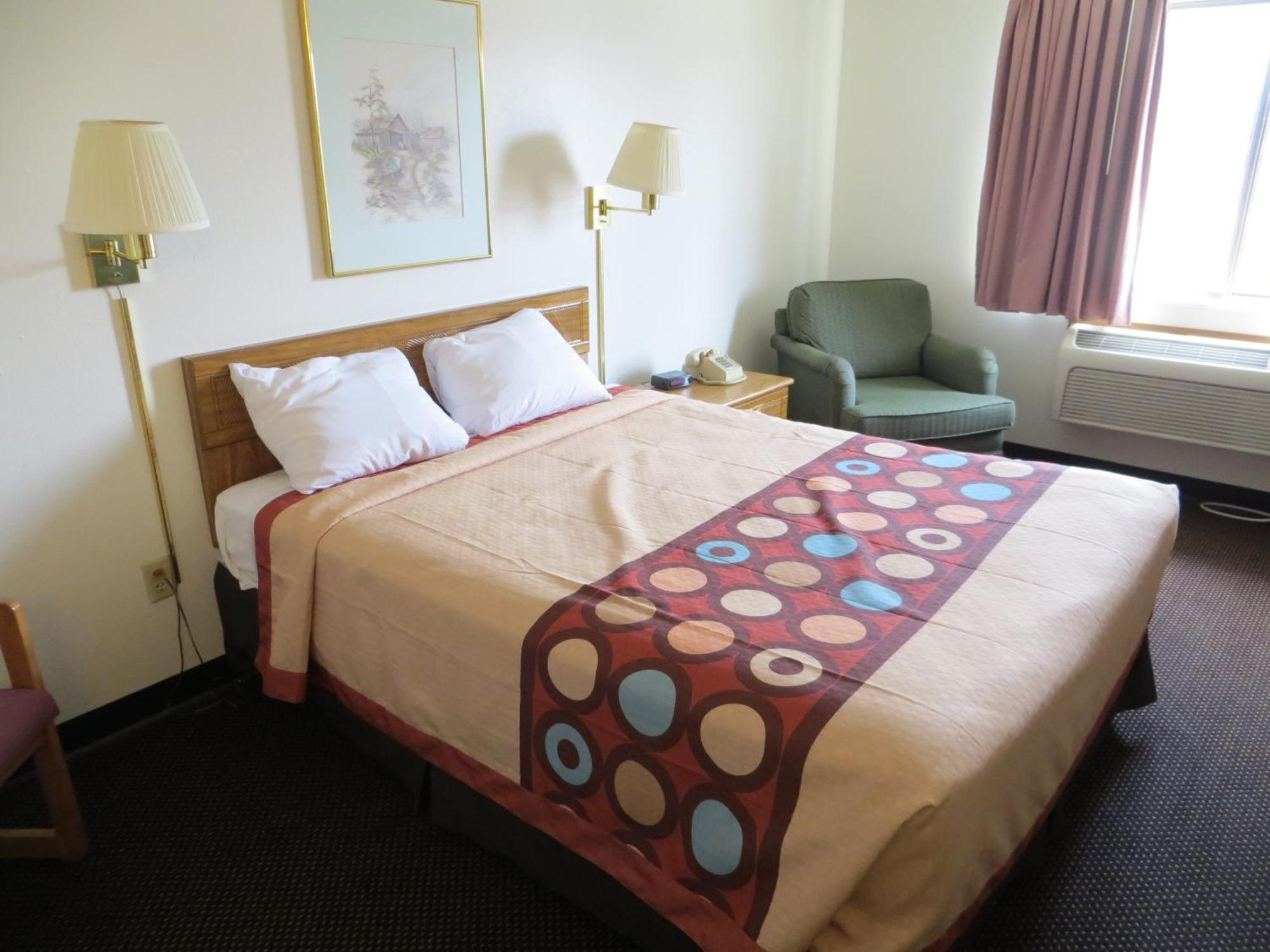 Super 8 By Wyndham Du Quoin Hotel Стая снимка